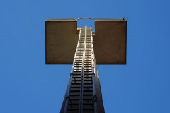 12_DE-Berlin-Neukolln-ladder-DSC01169